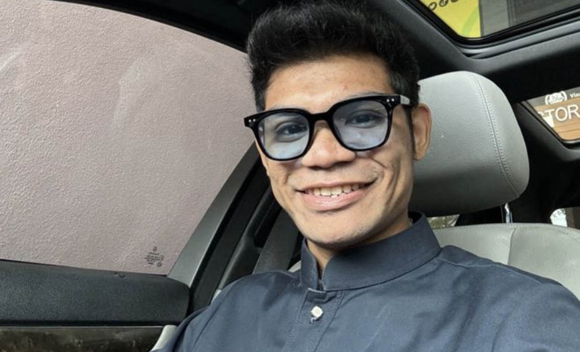Terima Komen Muka Tak ‘Handsome’ Tetapi Suara & Lagu Semua ‘Power’, Ini Respons Selamba Zynakal