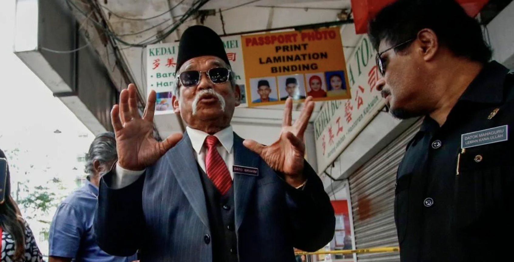 Tanah Jerlus: ‘Raja Bomoh’ Turun Padang – ‘Saya Mahu Bantu Guna Kaedah Tertentu’