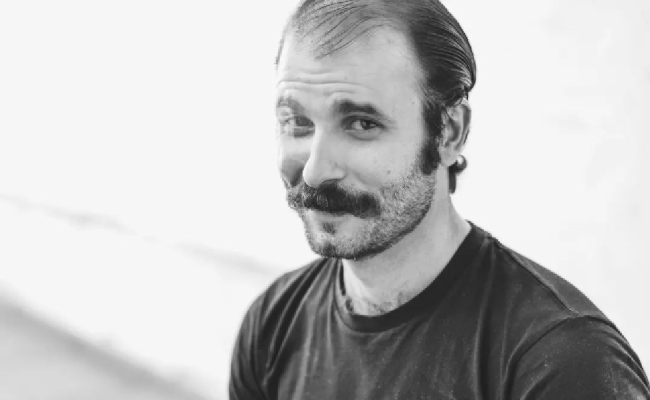 Pelakon Drama Bersiri Terkenal Di Netflix, Julian Ortega Meninggal Dunia Akibat Serangan Jantung