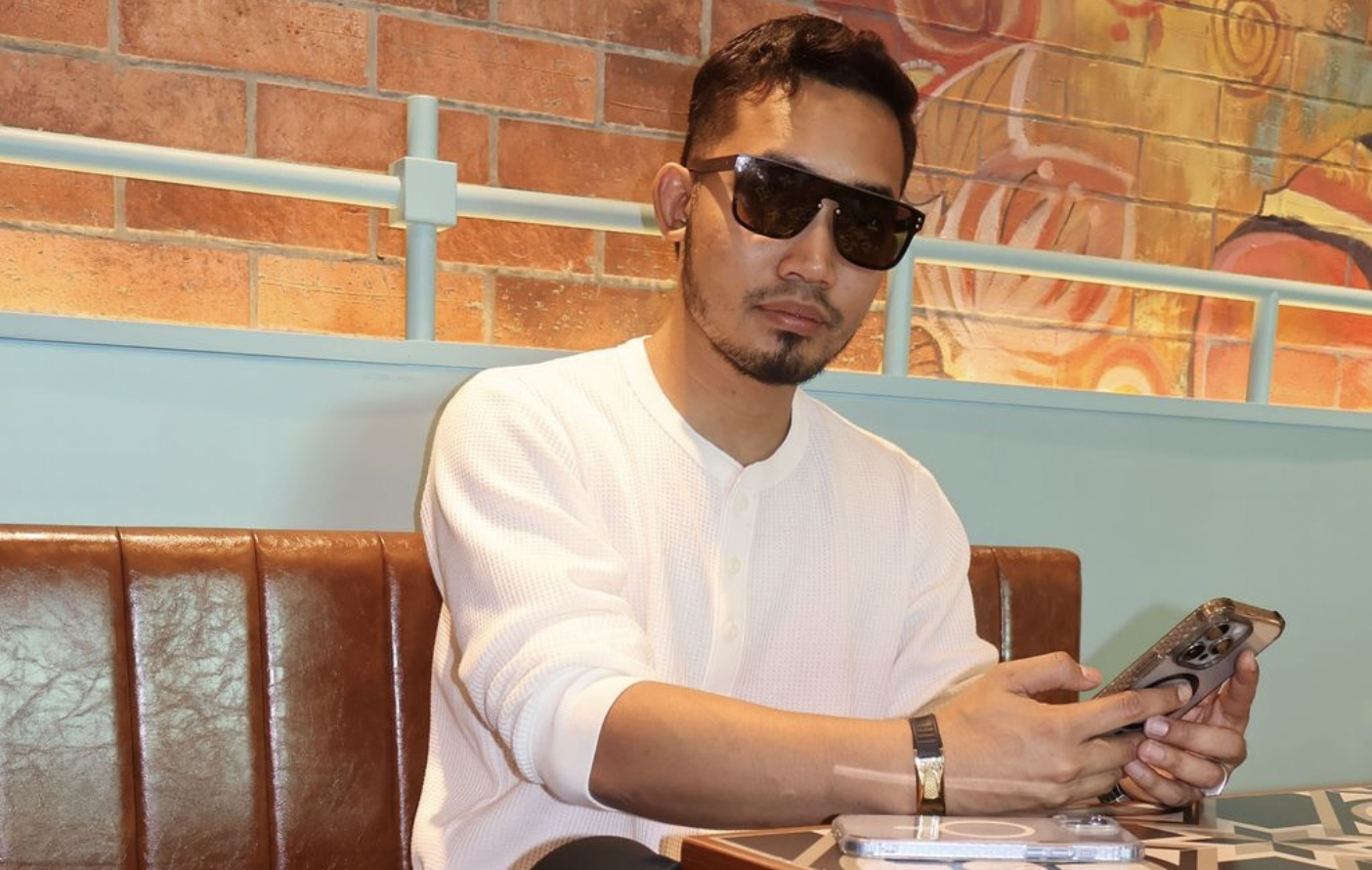 ‘Saya Sanggup Bersujud Minta Maaf , Janji Korang Tak Ganggu Mental Mereka Berdua’ – Abang Tesla