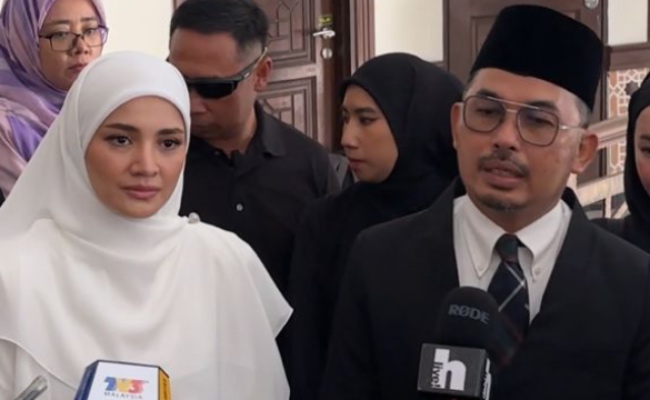 lawyer fazura