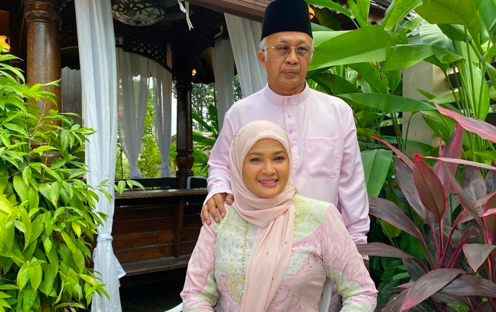 [VIDEO] Zarina Zainuddin Menangis, Kongsi ‘Struggle’ Minta Restu Jadi Isteri Kedua – ‘Madu Minta Jaga Maruah Dia’
