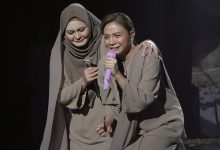 [VIDEO] – ‘Persembahan Ini Adalah Tribute Khas Buat Arwah Abah & Abang Ipar’ – Shiha Zikir, Kakak Menangis Di Pentas Famili Duo