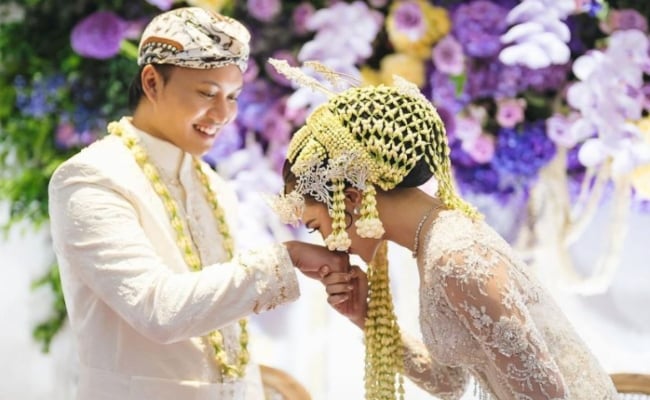 Rizky Febian Baru Daftar Nikah Dengan Mahalini – ‘Perkahwinan Kami Sah Cuma Ada Masalah Dokumentasi’