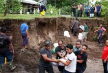 Lima Jenazah Terpaksa Dikebumikan Semula Akibat Hakisan Pantai – ‘Penduduk Nampak Serpihan Kain Kafan, Tulang & Batu Nisan’