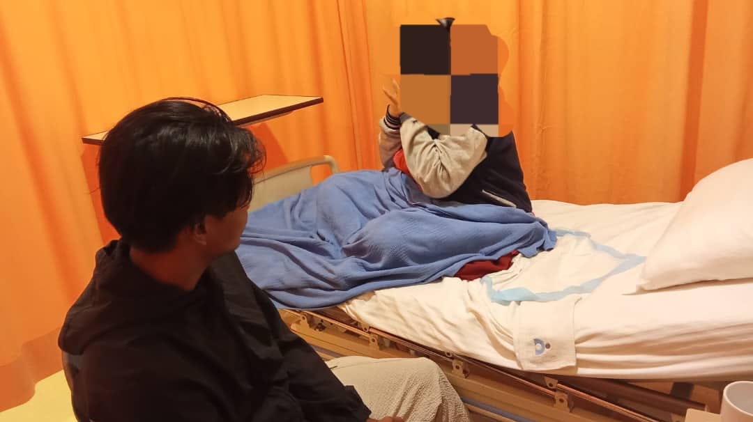 Aktivis Wan Cai Dakwa Doktor Bekukan Jenazah Bayi ‘Kaki Spin’, Siap Ada Bukti? – ‘Si Ayah Dah Try Tuntut Baby Tapi Staf Tak Nak Lepaskan’