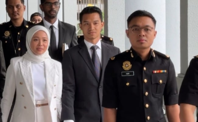 Vivy Yusof & Fadza Percaya Sistem Kehakiman Untuk Bersihkan Nama, Mahu Jalani Kehidupan Normal Demi Tersayang