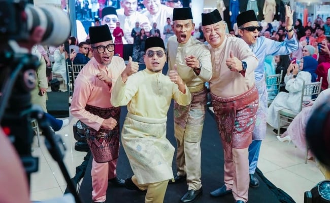 [VIDEO] ‘Mana Tahu Sebenarnya Yassin Tengah Banyak Duit..  Dia Tengah Duduk Relaks?’