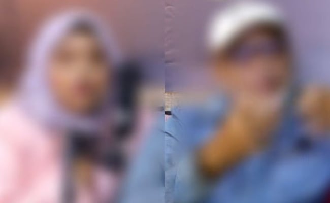 [VIDEO] Suami Izinkan ‘Main’ Dengan Lelaki Lain, Isteri Anggap Untuk Puaskan Nafsu Diri Sendiri – ‘Kami Ada Perjanjian’
