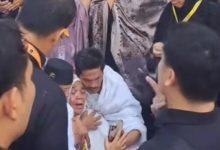 [VIDEO] Individu Didakwa M*ti Dipijak Ketika Cium Hajar Aswad, Netizen Pesan ‘Jangan Sampai Memudaratkan Diri’