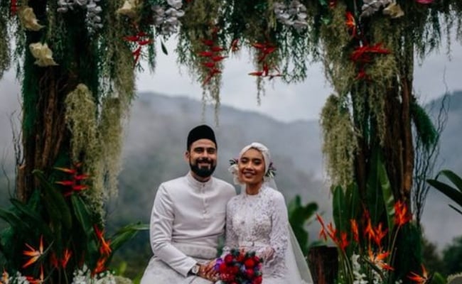 [VIDEO] Yuna ‘Throwback’ Momen Nikah, Netizen Imbau Fenomena Pelamin Bohemian Tropical – ‘Sebab Dia Lah, Habis Semua Nak Ikut’