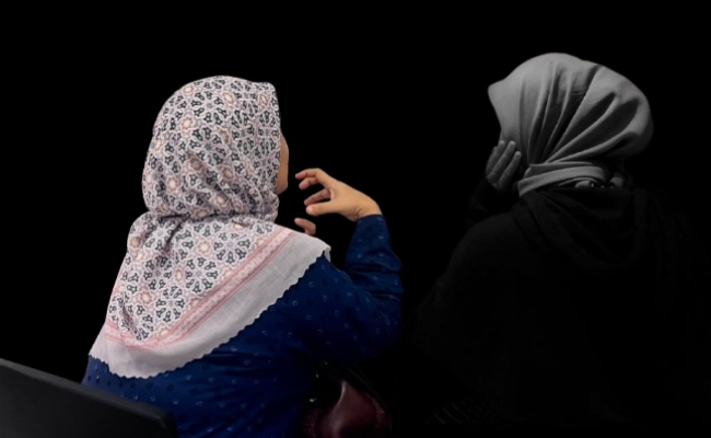 Wanita Dakwa Rumah Tangga ‘Disondol’ Selebriti Wanita Muslimah – ‘Saya Kesal Layan Macam Keluarga Tapi Ditikam Belakang’