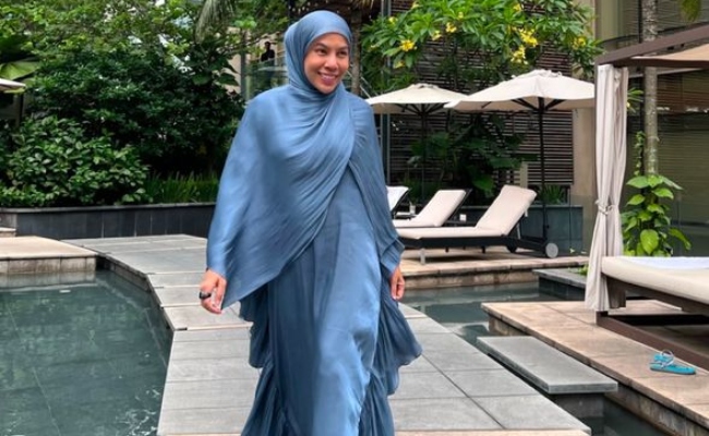 [VIDEO] Betty Rahmad Kongsi Tip Istiqamah, Paksa Diri Lawan Hasutan Syaitan – ‘Kena Selalu Psiko Diri Sendiri’