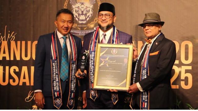 Zamshuri anugerah