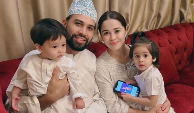 Hubungan Baik Demi Anak-Anak, Emma Maembong & Bekas Suami Beraya Bersama – ‘Setiap Tahun Tetap Kena Ada Gambar Keluarga’