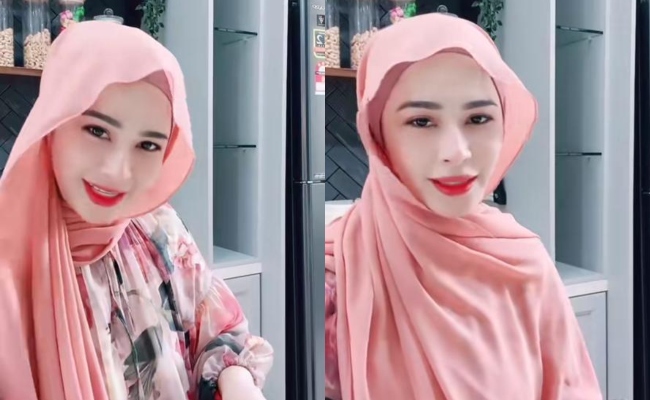 [VIDEO] Madammu ‘Stres’ Naik Kapal Terbang, Risau Fikir Nasib Anak-Anak – ‘Kalau Apa-Apa Jadi Pada Saya & Suami, Siapa Nak Jaga Mereka’
