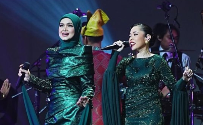 [VIDEO] Nadeera Dipuji Bawa Lagu Nirmala – ‘Tak Tenggelam Walaupun Dengan Penyanyi Nombor Satu Negara’