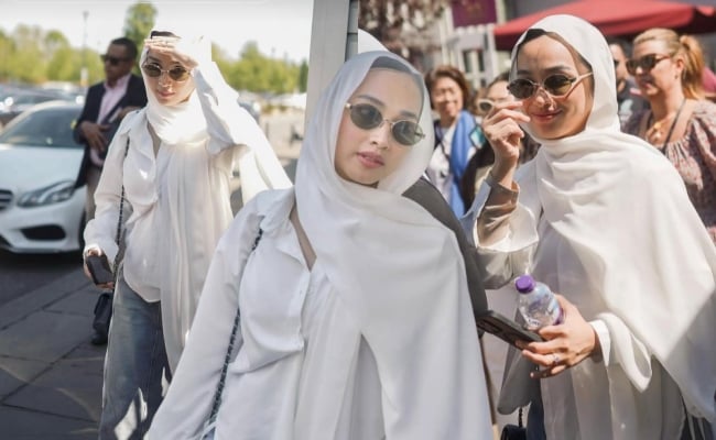 ‘Bersangka Baik Meski Hati Lelah & Dunia Tak Selalu Ramah’ – Tya Arifin
