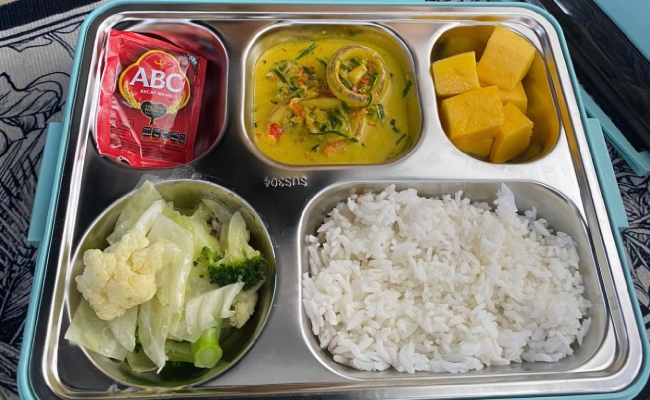 [VIDEO] Isteri Gigih Sediakan Bekal Suami Setiap Hari Tetap Dicurangi – ‘Tiada Lagi Husbento, Hanya Kidsbento’