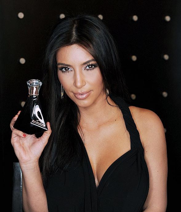 True Reflection Wangian Terbaru Dari Kim Kardashian!