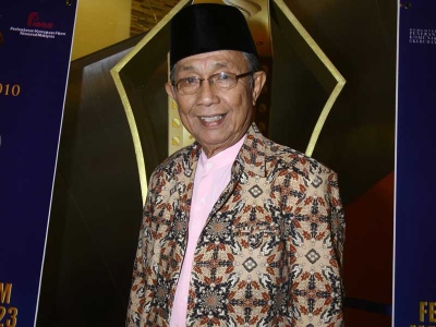 Datuk Aziz Satar Enggan Mengulas Lebih Lanjut Isu Perceraian
