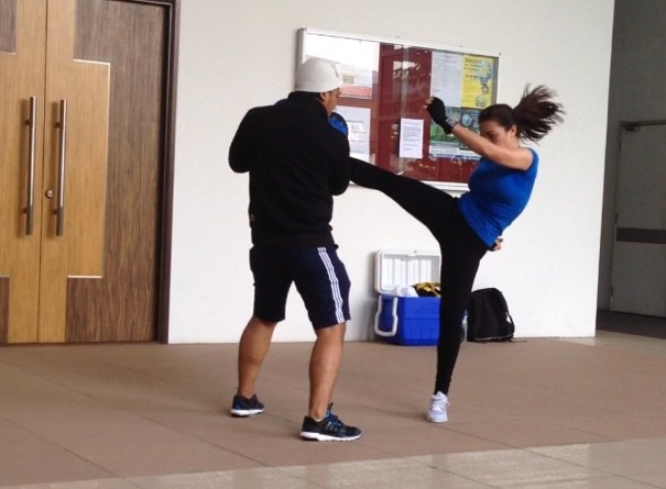 Untuk Fitness & Keselamatan Diri, Neelofa Mula Belajar Kickboxing!