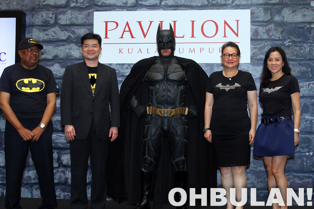 Batman Hinggap Di Gua Pavilion, Kuala Lumpur. Ini Memang Rare!