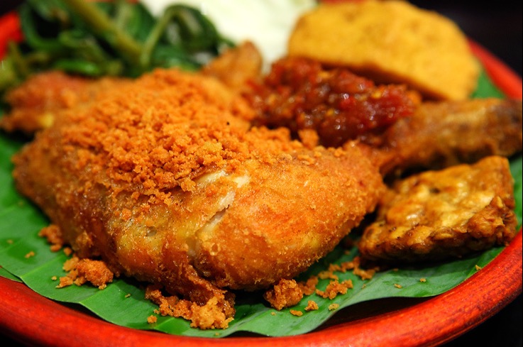 6 Kedai Makan Nasi Ayam Penyet Paling Best Di Sekitar Seksyen 7, Shah Alam9