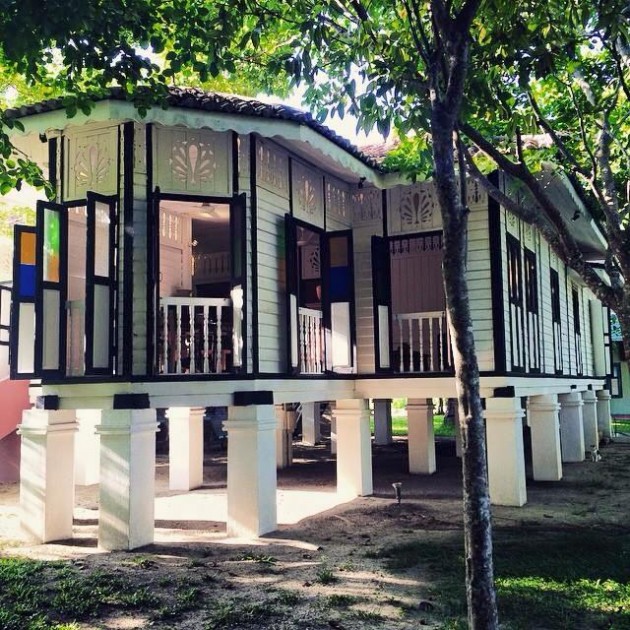 9 Rekaan Rumah Kampung Yang Klasik Ini Buat Korang Mahu 