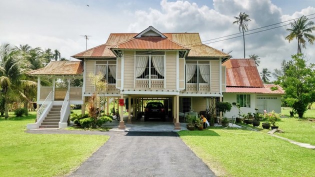9 Rekaan Rumah Kampung Yang Klasik Ini Buat Korang Mahu 