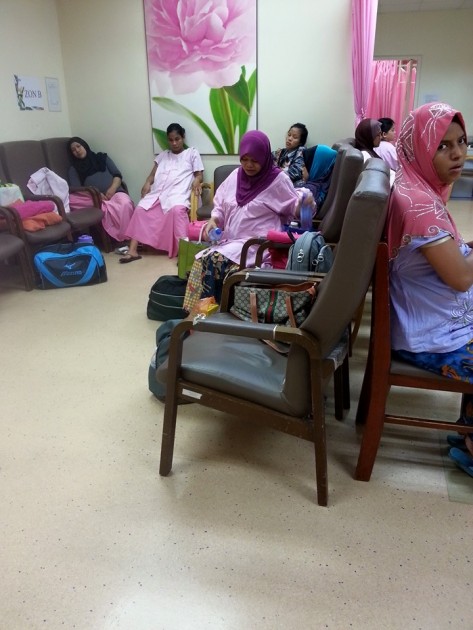 Labour room in malay