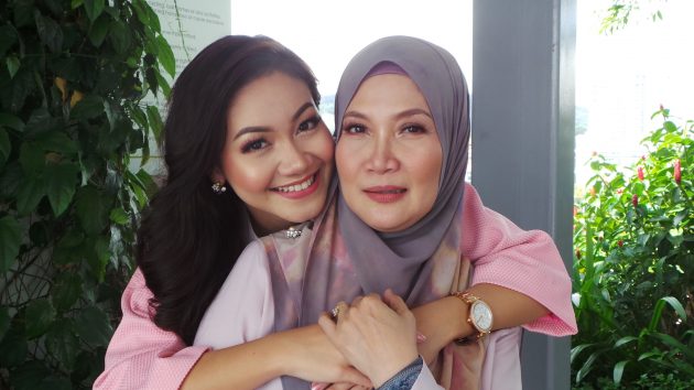 Ibu Adalah Sumber Inspirasi 6 Lagi Rahsia Si Gadis Manis Berusia 23 Tahun Ini Jadi Super Famous Siapakah Dia