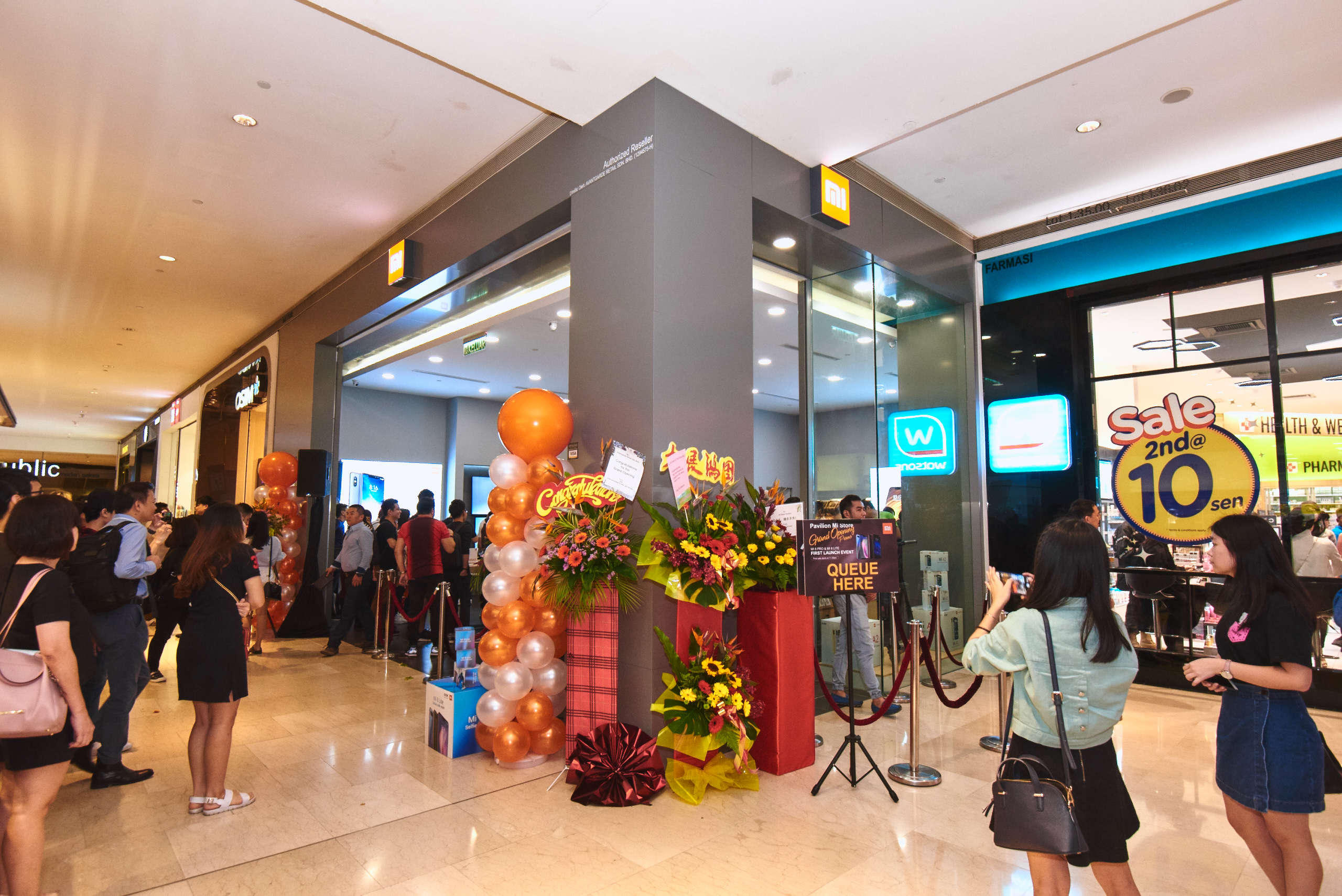 Xiaomi Buka Mi Store Pavilion Kl And Lancar 2 Smartphone Baru 4317