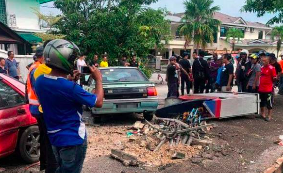 Kereta Hancur, Ayah & Ibu Dijemput Ajal, Anak Yatim Piatu Kongsi Kisah Pilu Dilanggar Pemandu Mabuk